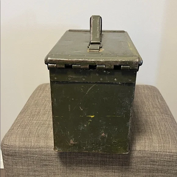 Vintage Green Metal Ammo Box - Picture 3 of 12